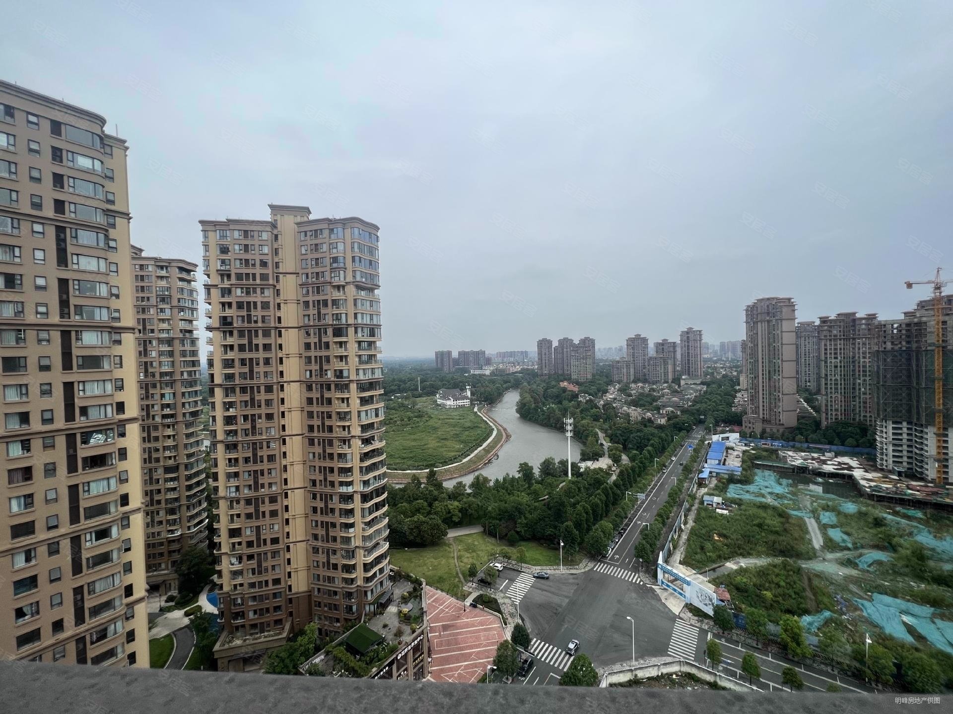 鹭湖宫13区b区