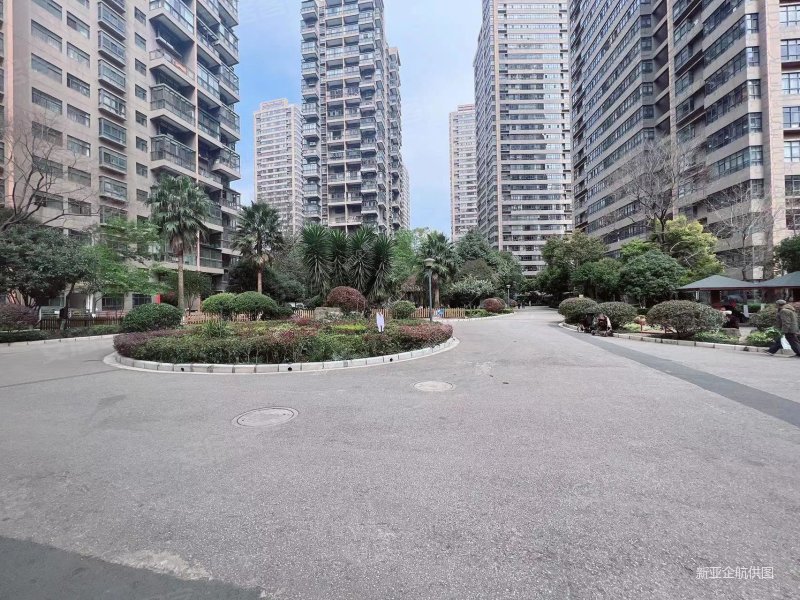 120万3房春城慧谷一期东南端头精装147平