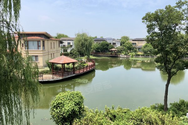 耀江淀湖桃源