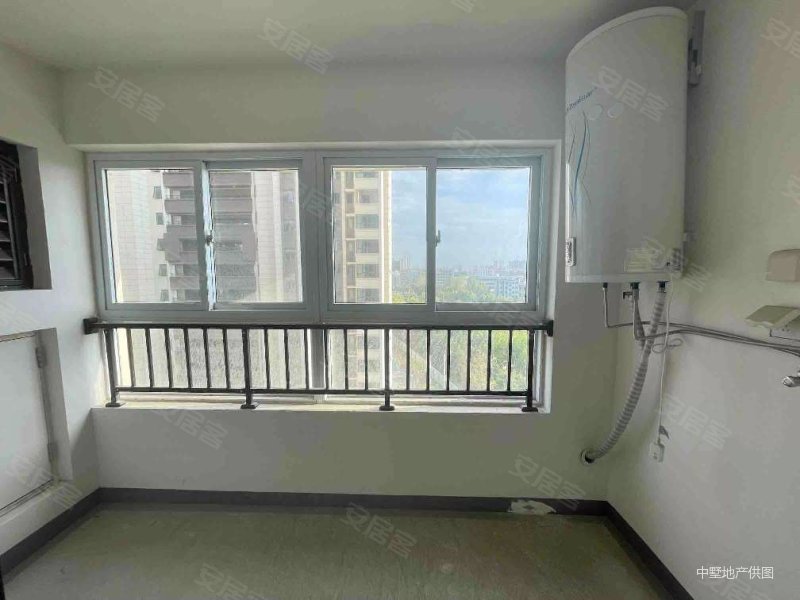 刚需小三居 停车方便 有电梯 南北通透 次新小区,远洋万和云锦二手房