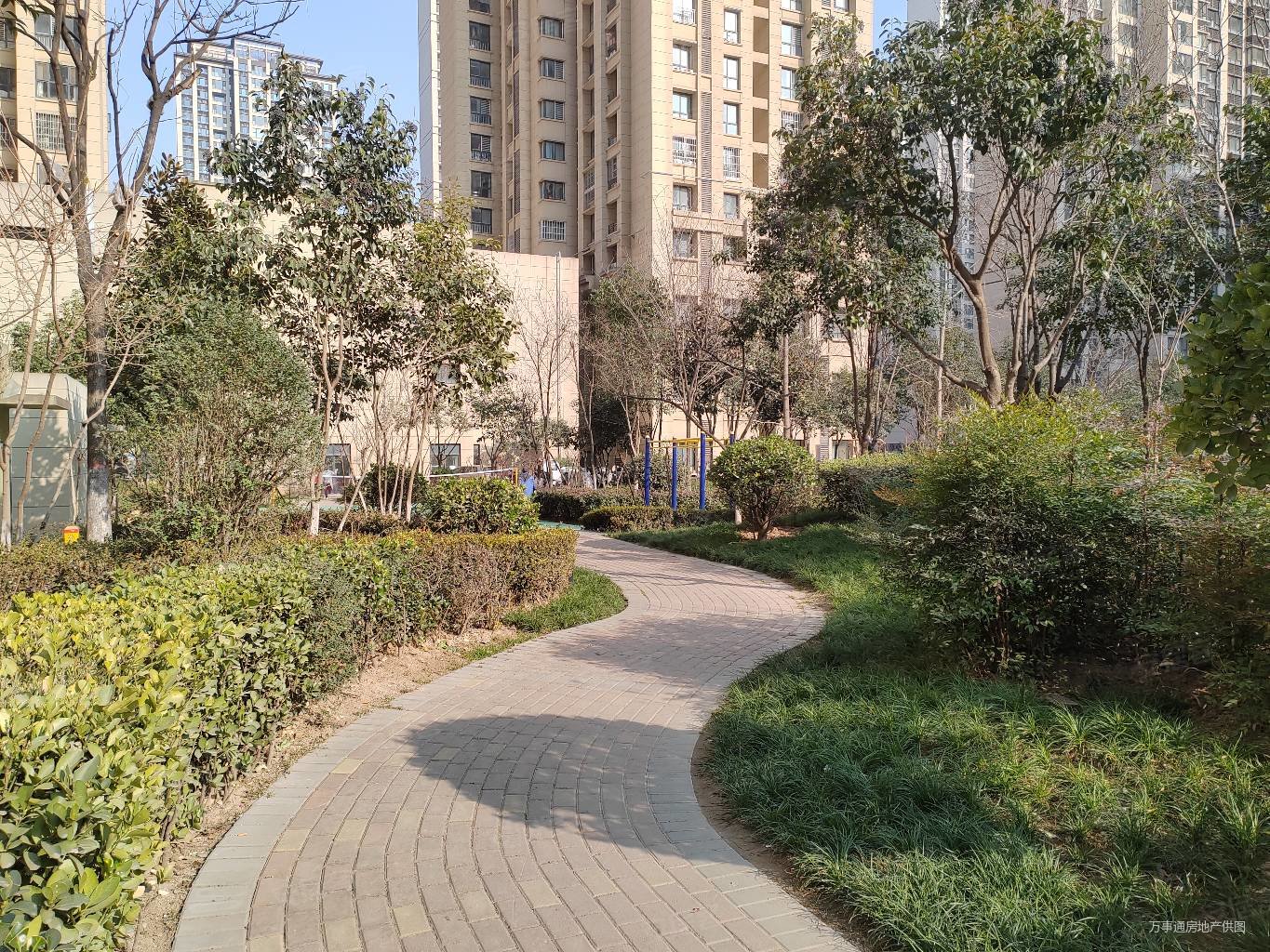 紫宸南苑2室2厅1卫70㎡南59万