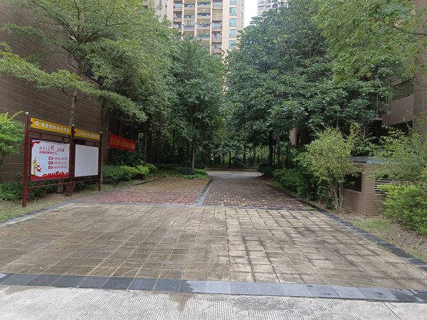 南宁武鸣武鸣城区康和城康和城精装3房拎包入住带车位2000楼下大型商