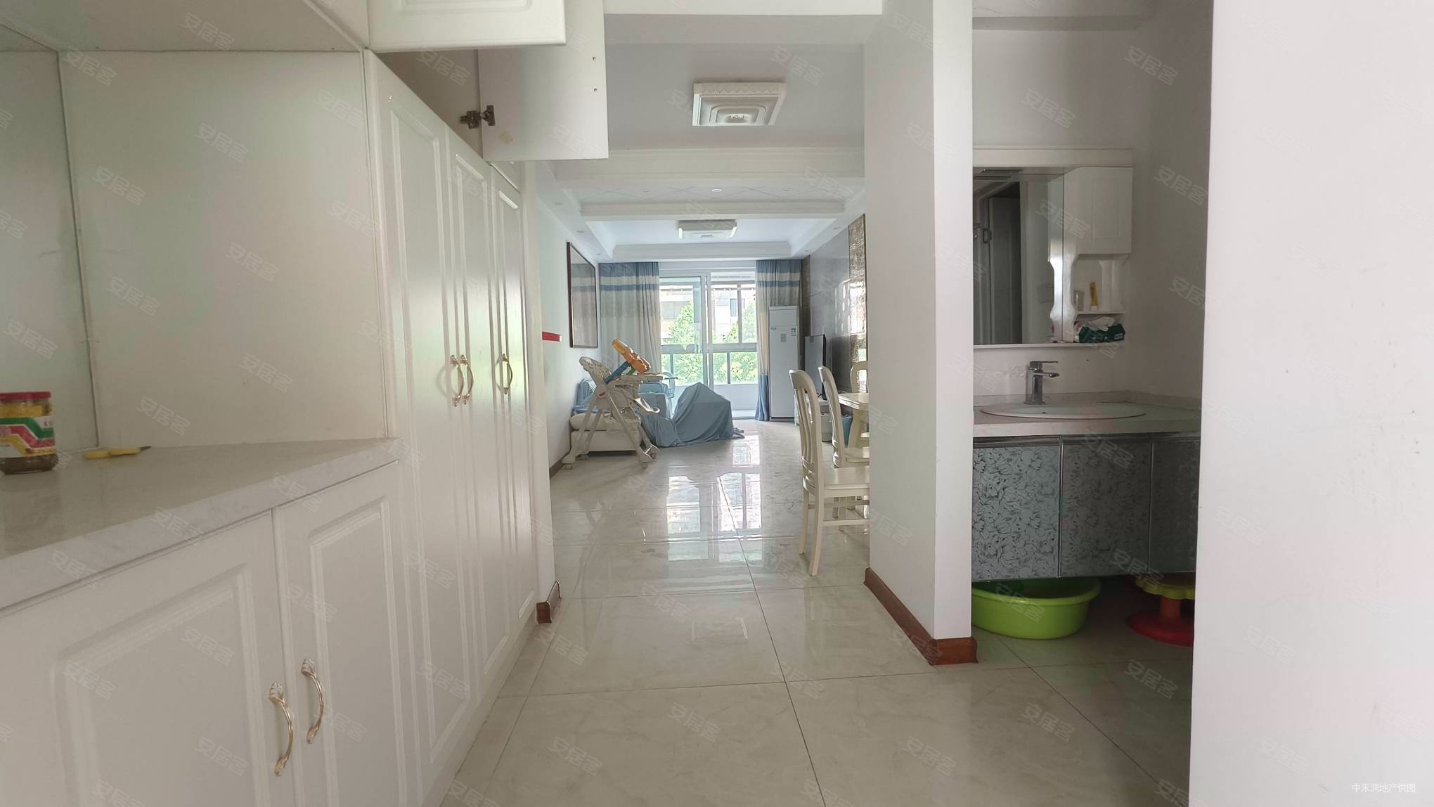 石杨路  紫杨佳园  精装修  看房有钥匙