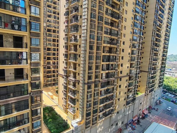 南宁西乡塘石埠西城大学府建设学院对面,精致1房,朝南,家电齐全,钥匙