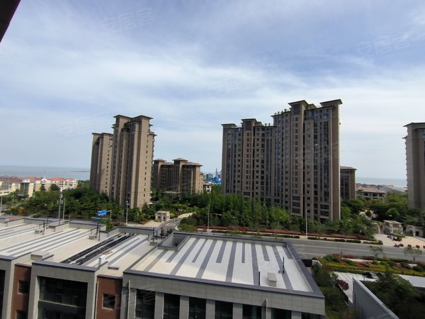 青岛崂山麦岛海信君澜海信君澜,精装未住,套四出租,家具房东可以搬走