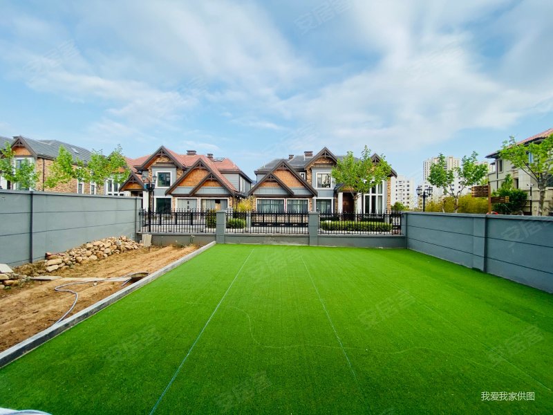 大溪谷(二期)4室2厅4卫202㎡南北380万