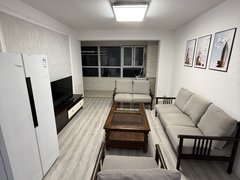 常州金坛新城吾悦广场保利金紫花园4室2厅2卫 精装修 家电齐全 南北通透出租房源真实图片