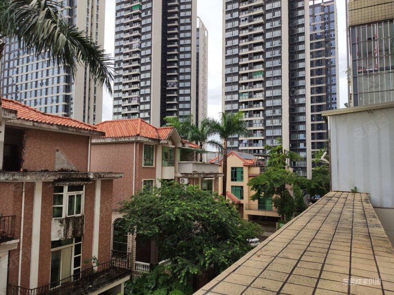 翠湖花园 电梯房 满二 医疗配套成熟 交通便利 购物方便,翠湖花园二手