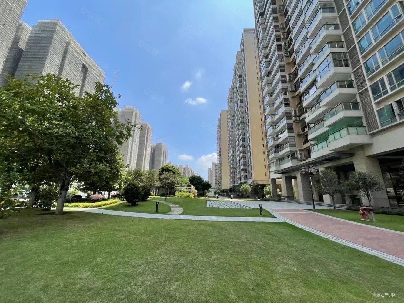 骏威锦东花园a区3室2厅1卫106.39㎡东南348万