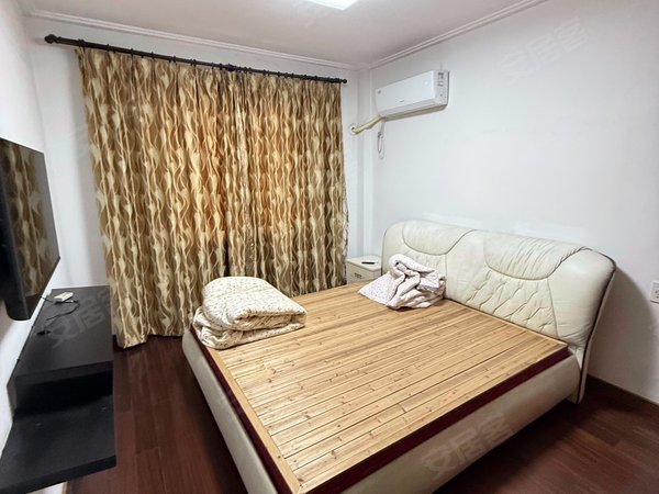 海宁长安镇农发区修川花园长安修川花园精装自住三房出租！拎包入住！出租房源真实图片