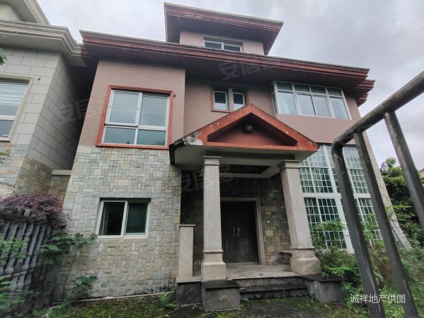 长清湖大双拼别墅,400平米端头大花园,位置好小区中庭,急售