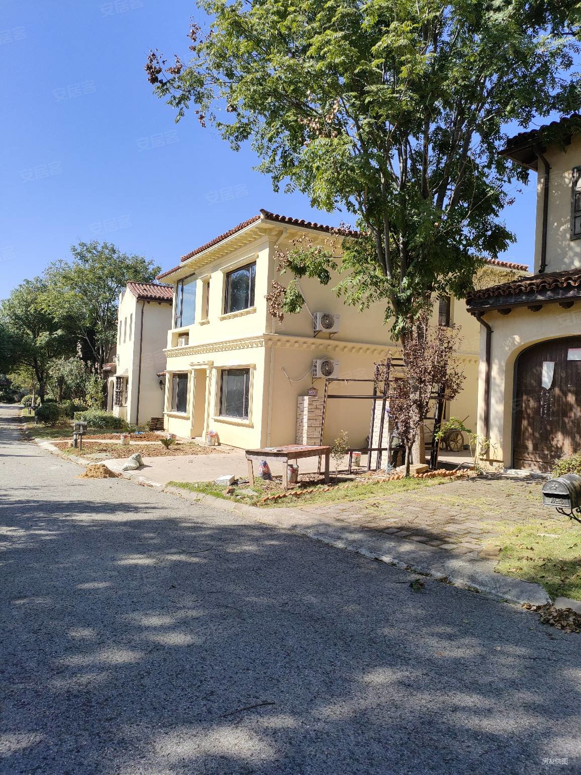 卧龙湖小镇别墅