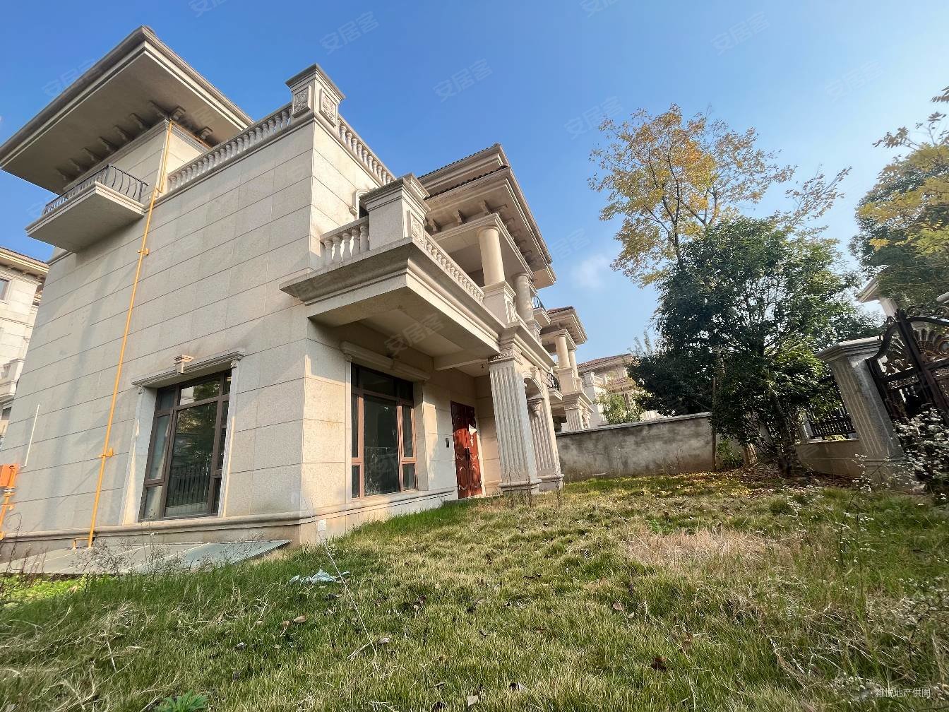 天府新区碧桂园双拼别墅朝南五室三厅方正大气双车库