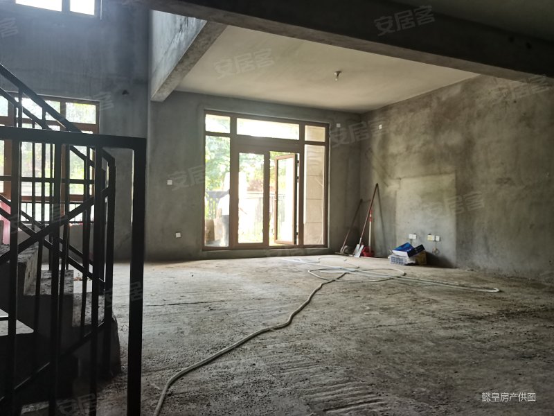 洛龙区核心别墅区 香栀花园 八里堂地铁口法式建筑风格 送车位