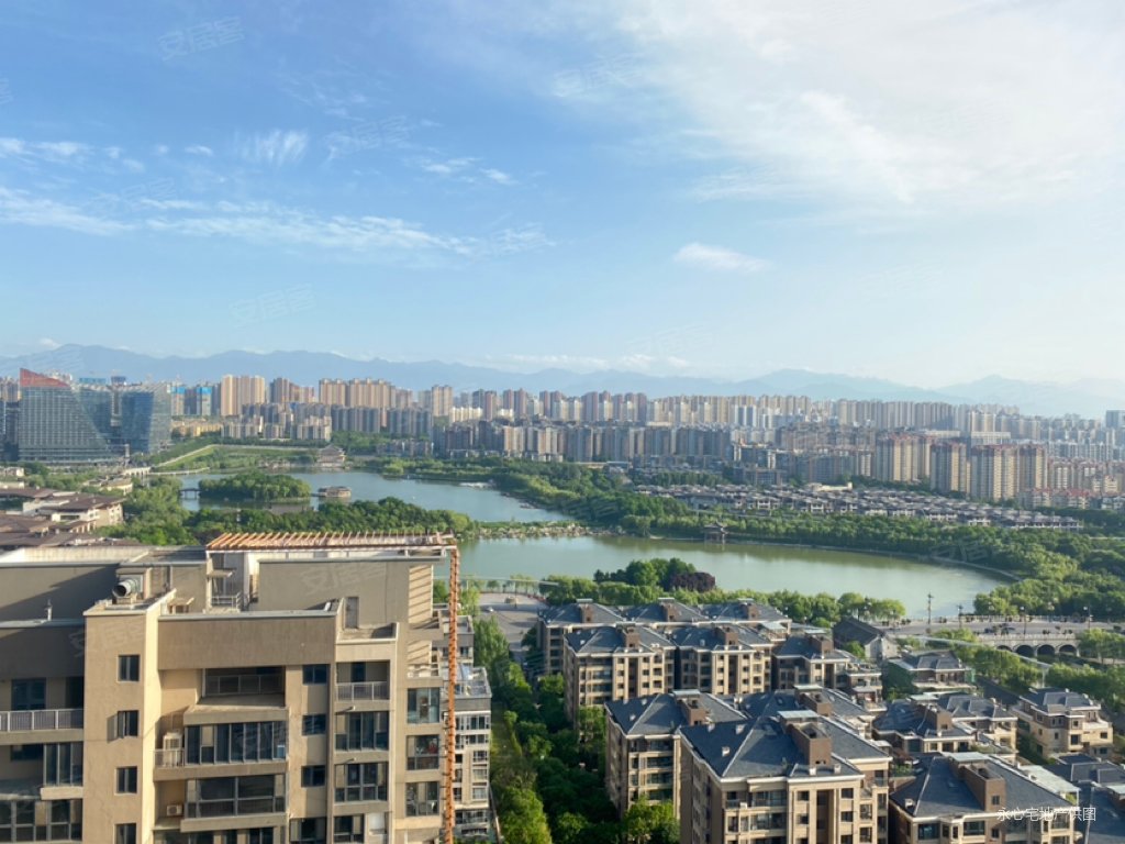 新上曲江凤凰池洋房顶复