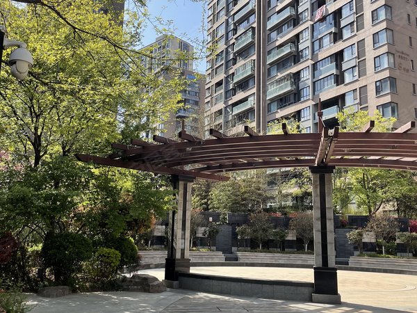 日照东港新市区御景东方御景东方  195平精装四居室 拎包入住 南北
