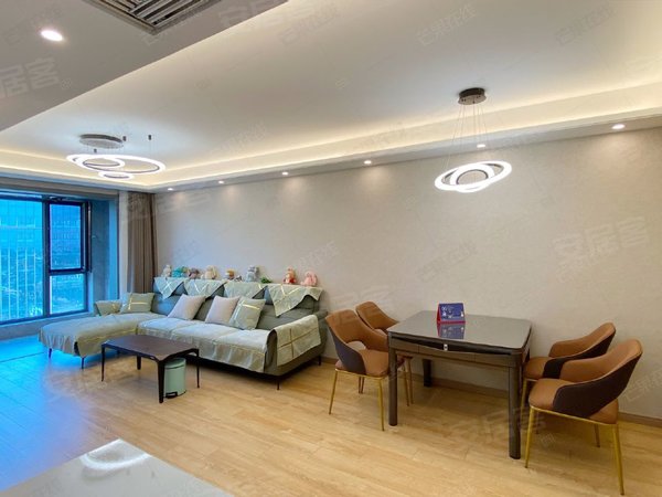 陵东租房,万科首府未来城(二期)精装修三室出租 电梯房 南北通透,皇姑