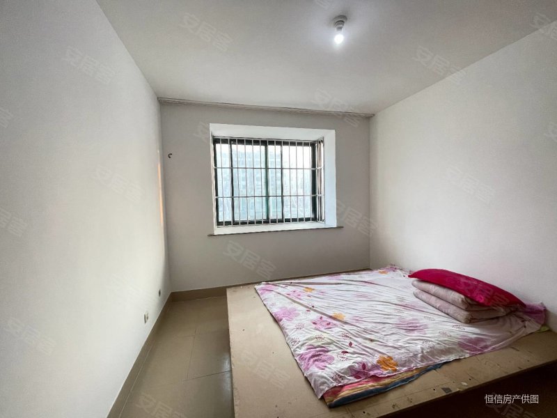 双十验 恒昌佳园一楼三室 有附房证出税可议价,恒昌家园二手房,37.