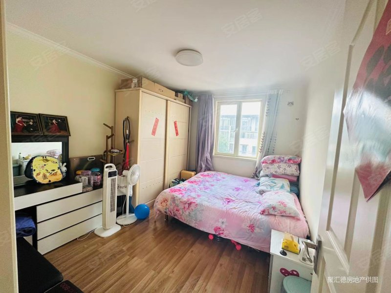 马驹桥板楼高楼层采光充足南北通透集中供暖满五