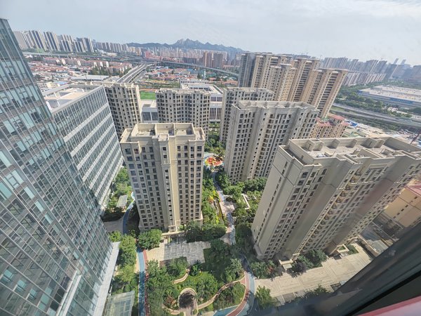 青岛崂山中韩海尔地产云玺干净 三室双卫 地暖 中央空调 海尔学校