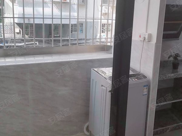 深圳福田上梅林上梅林新村9号线梅村上梅林,精装房,单间一房一家具