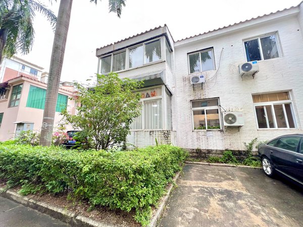 深圳南山桃园学府路华侨新村(别墅)华侨新村别墅,6房3卫,100平花园,2