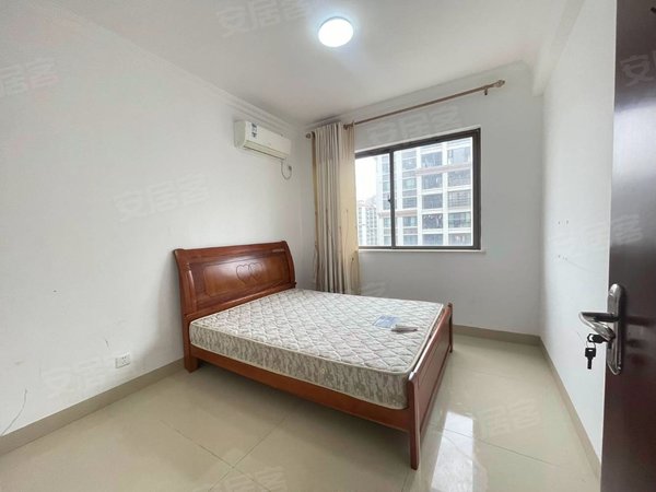 【多图】龙光海悦华庭,南坦路租房,龙光海悦华庭精装四房出租,2300元