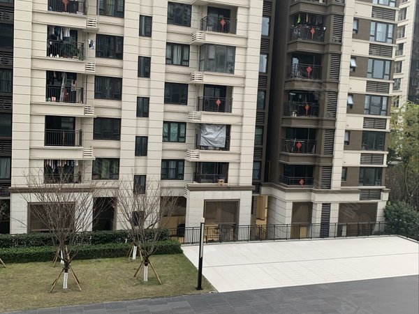 重庆北碚水土万科四季花城一期门口地铁站 方便快捷 拎包入住 豪装 可