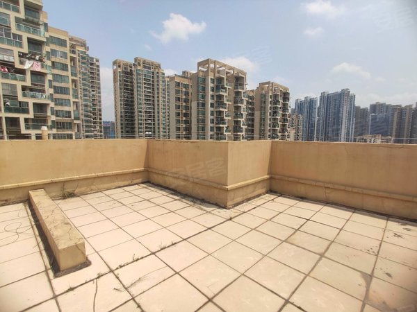 深圳布吉信义信义荔山公馆信义公馆复式4房2卫,超大露台,急租!