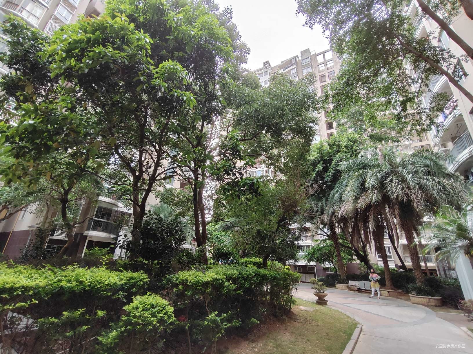 嘉鑫银座3室2厅2卫137.9㎡南北132万