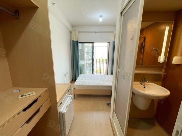 广州天河天河智慧城万科云城米酷万科云城米酷 18方平层 泊寓定制装修