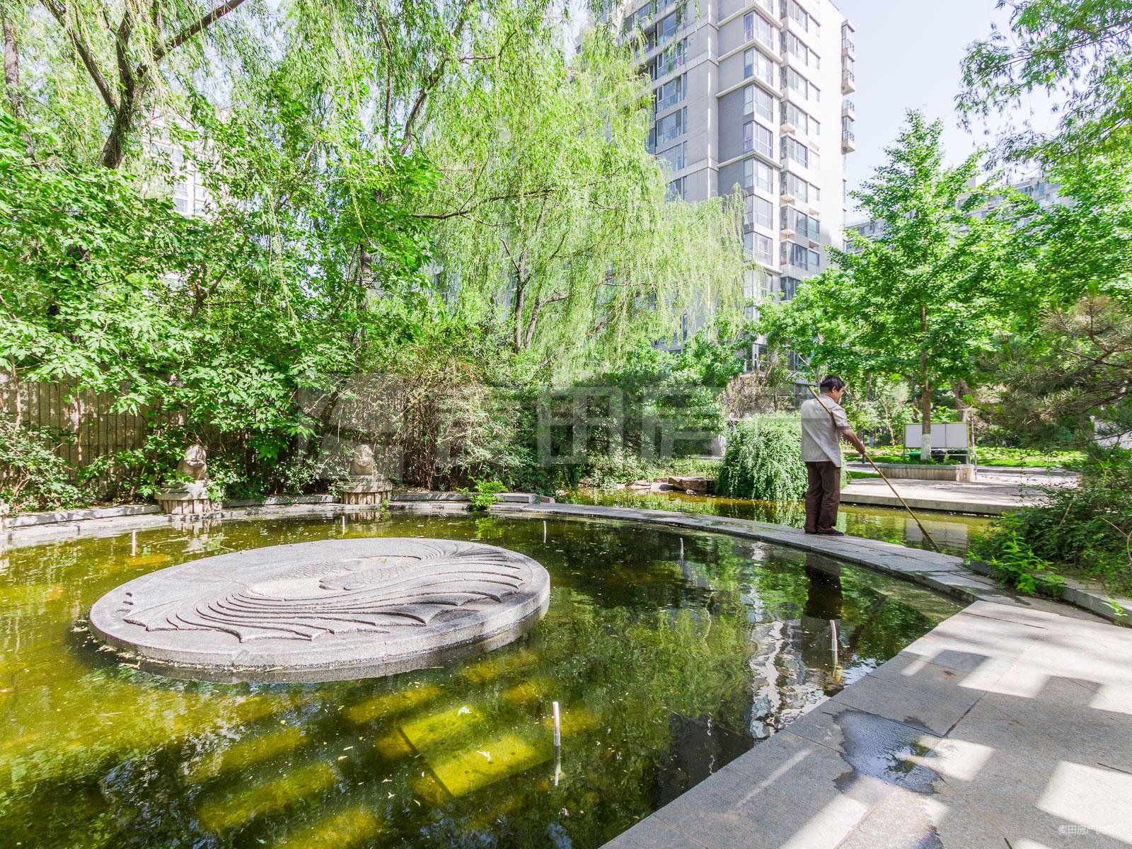 国贸双井富力城坐拥龙吟水系西南北三朝向中间层四居室