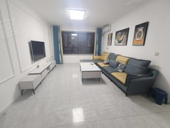 阿克苏阿克苏市阿克苏城区御城锦都11楼电梯三室两厅一卫有空调年租23000元出租房源真实图片