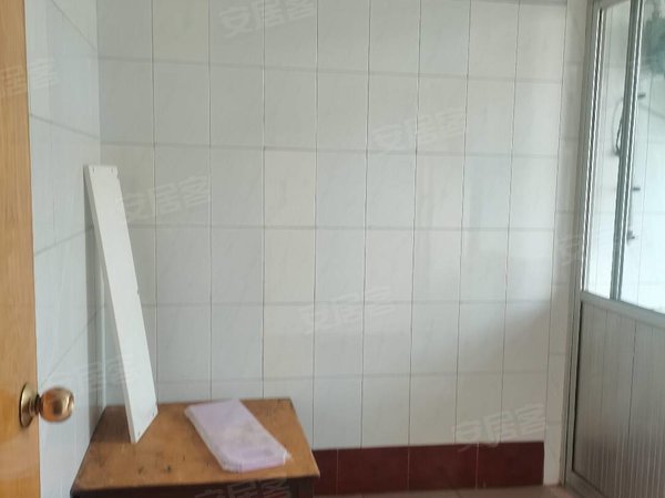 日照莒县城区桃园北区三中,岳石路小学桃园北区三楼3室家具带空调带储藏室出租房源真实图片
