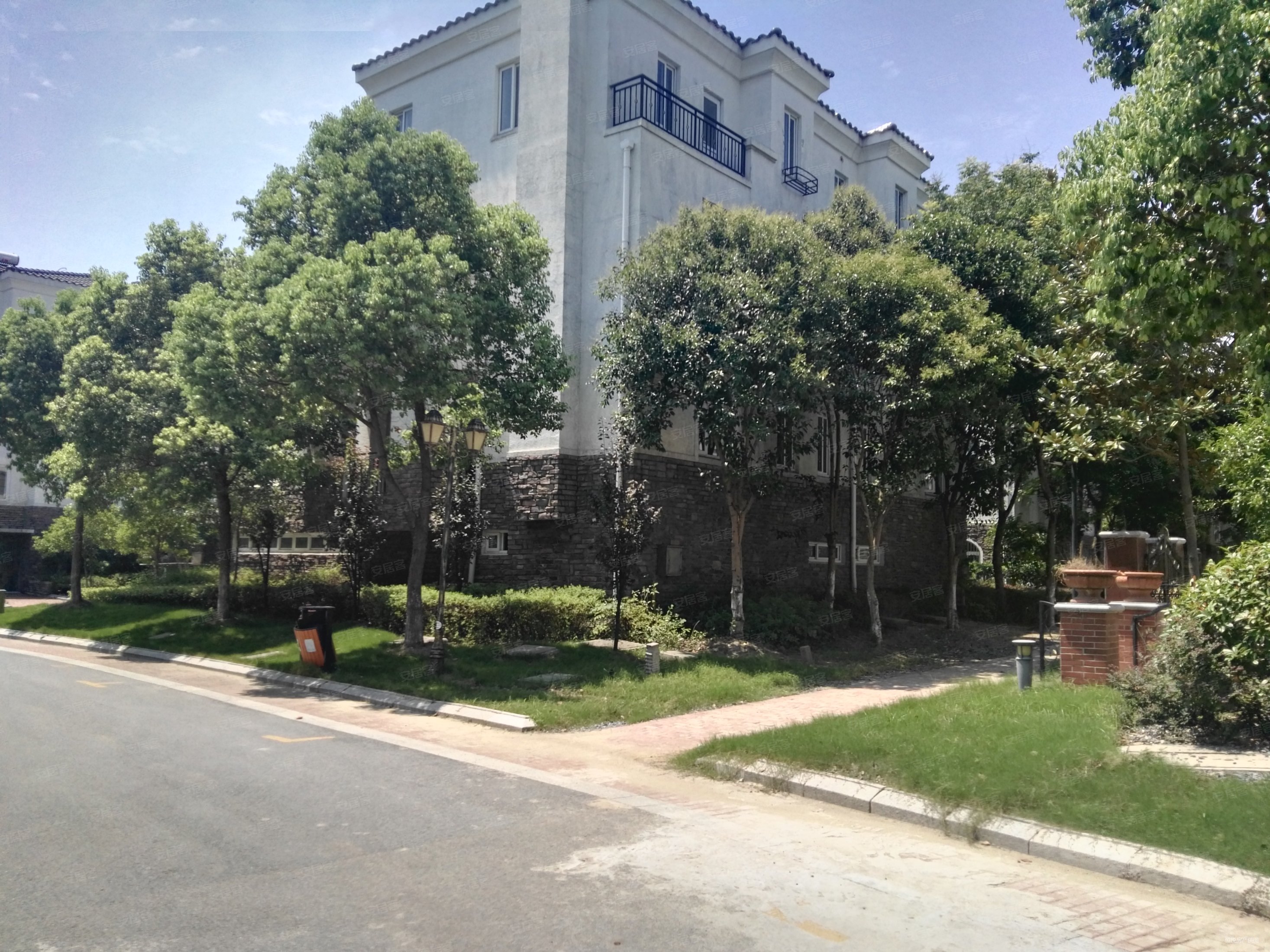 千灯逸墅大双拼全明地下室纯毛坯满2年诚心急售随时看房