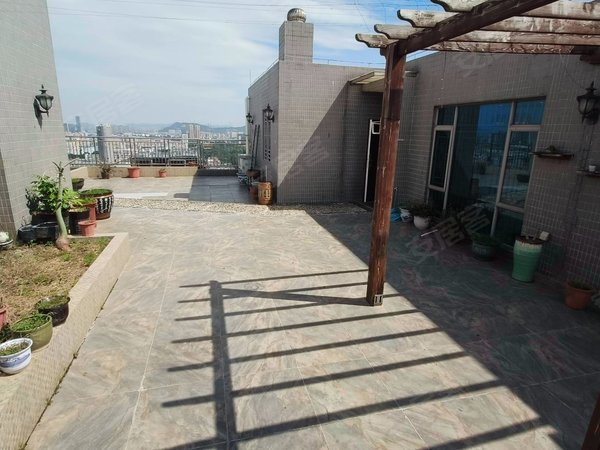 深圳宝安福永御林山景凤凰御林山景复式270平6房可办公住家出租6000有