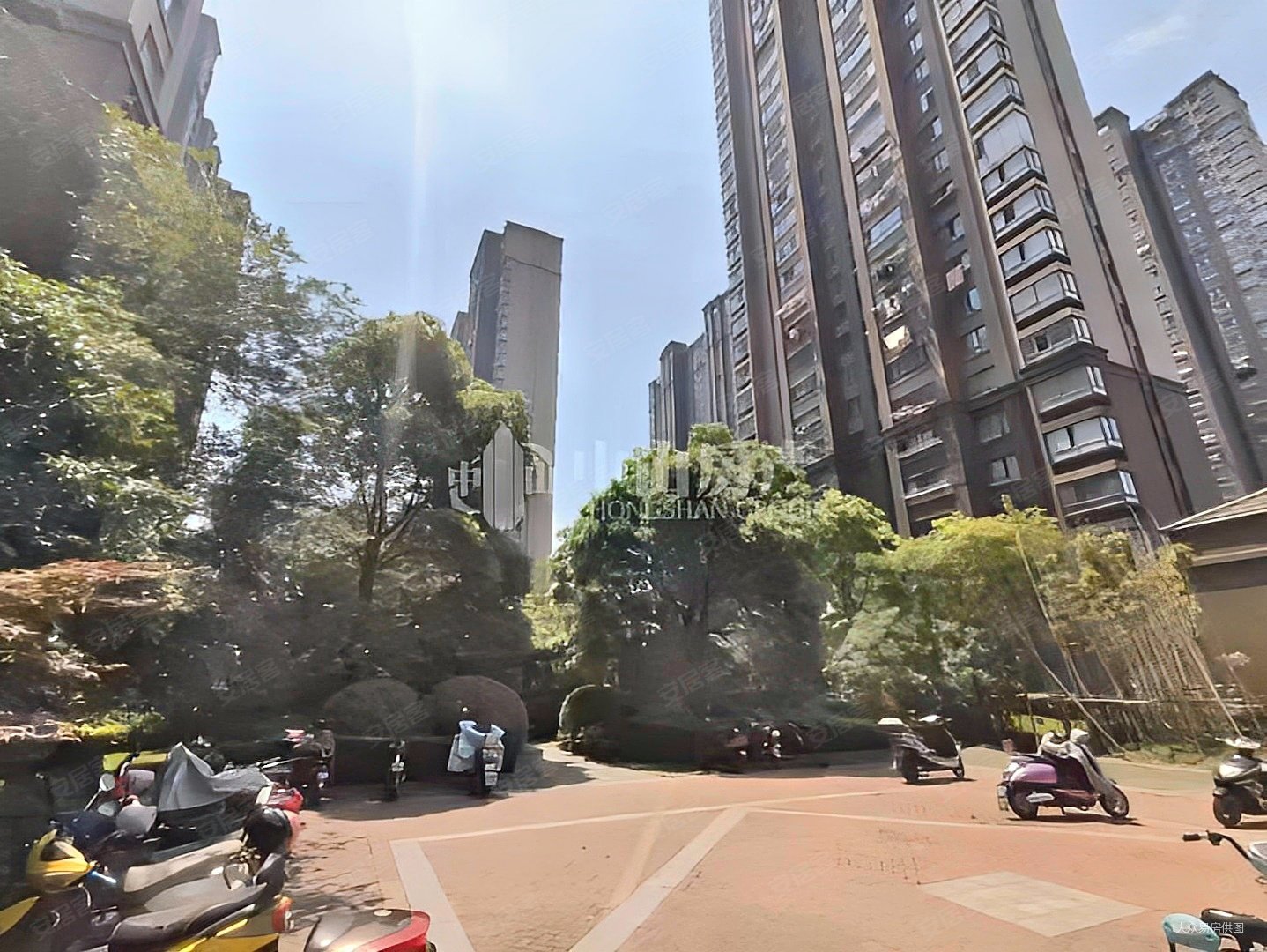 复地悦城悦诚花园房东急售送车位负一层位置好有钥匙