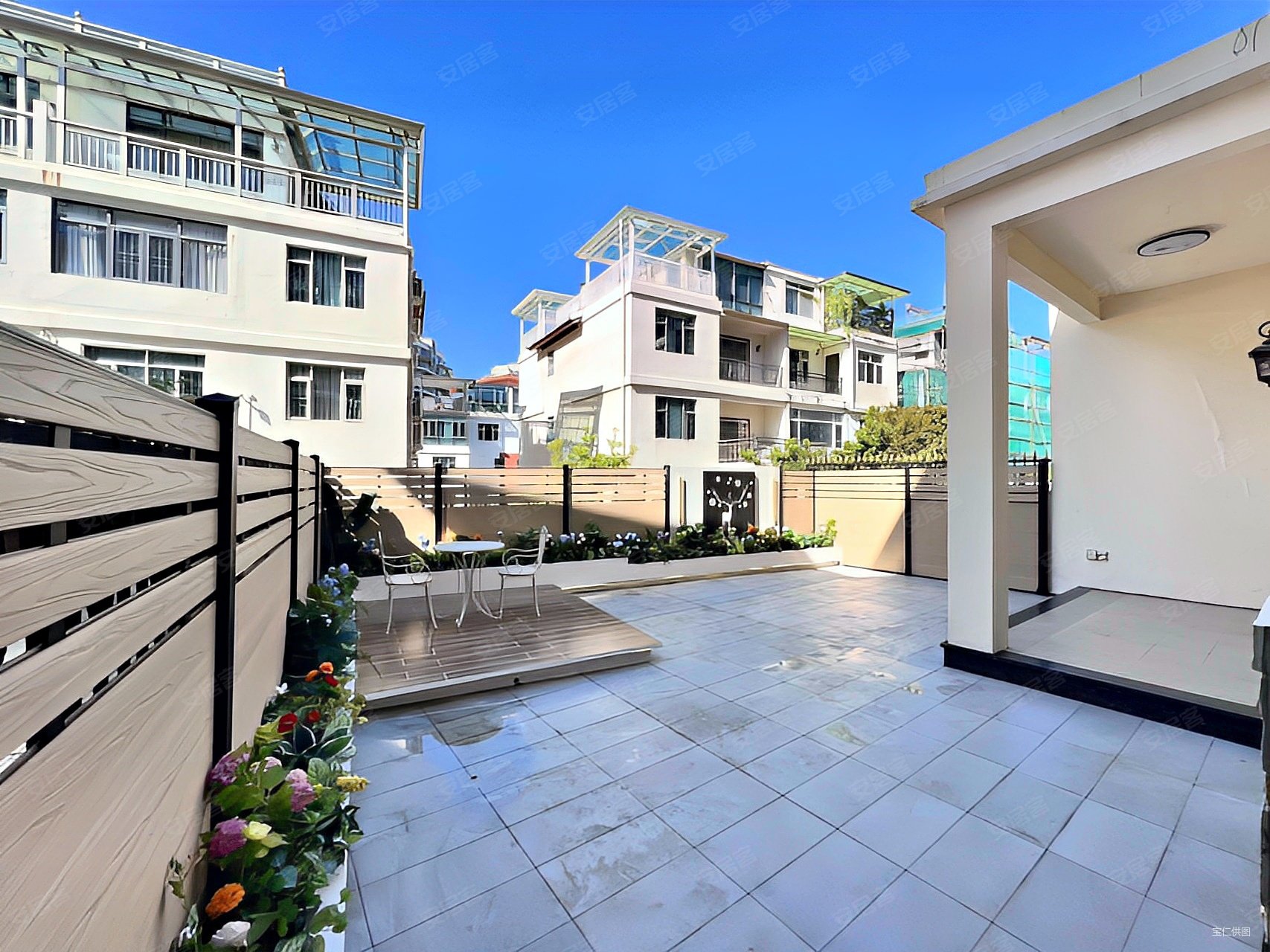 可谈价联排别墅亨泰山庄全新6房220平米带私家花园