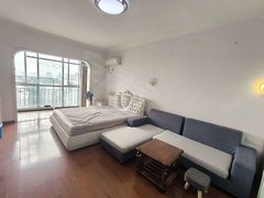 尚东公寓 上海城 中心医院旁边 温馨精装一室带阳台