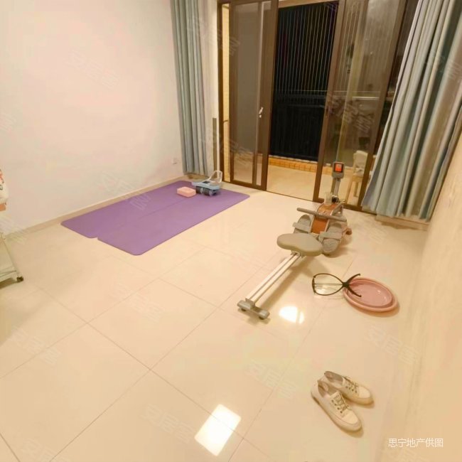 盈翠曦园精装两房出售79万,业主保养好,格局朝向不错