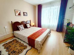 济宁任城东南华城租房领补贴了，宏河美地，津多里，济州上城，主卧阳台空调合租出租房源真实图片