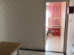 苏州吴江汾湖无中介费，上湖名著，两个房间一个厨房一个卫生间，价格美丽出租房源真实图片