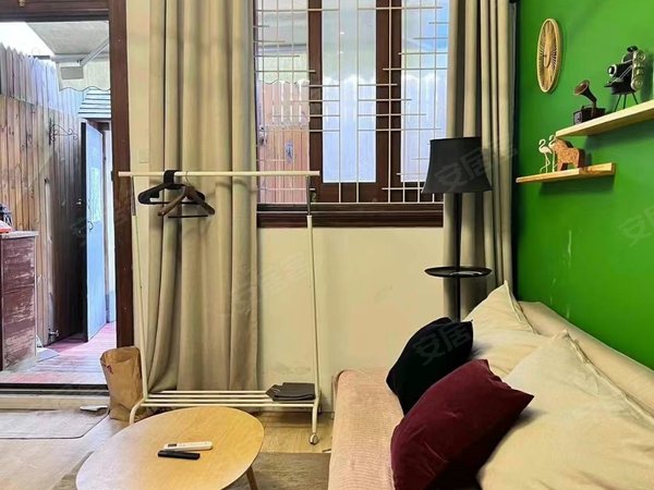 上海徐汇衡山路南昌路585弄小区陕西南路环贸商圈院子进出出租房源
