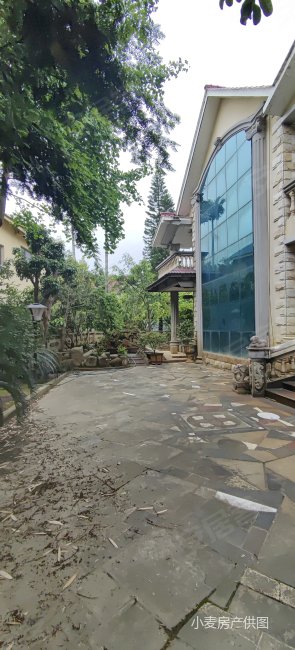 鼓楼西 独栋别墅 400万  精装修  300平草地