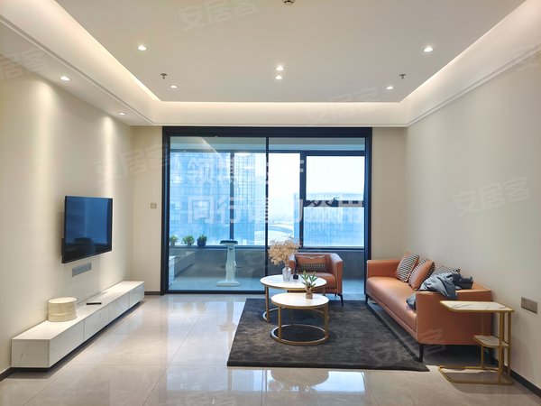 佛山南海千灯湖保利天际(商住楼)(大面积三房)保利天际 中层 居住舒适