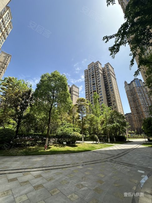 河东新区筒车  蓝湖城邦套四双卫港式大横厅88.8万