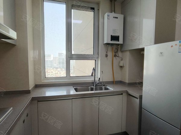 薛家岛租房,卓越维港 4室2厅2卫 电梯房 精装修143平米,黄岛租房-青岛