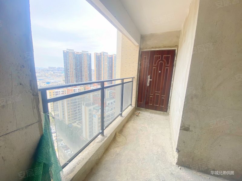 金盛丽景四房两厅两卫看房方便实用率