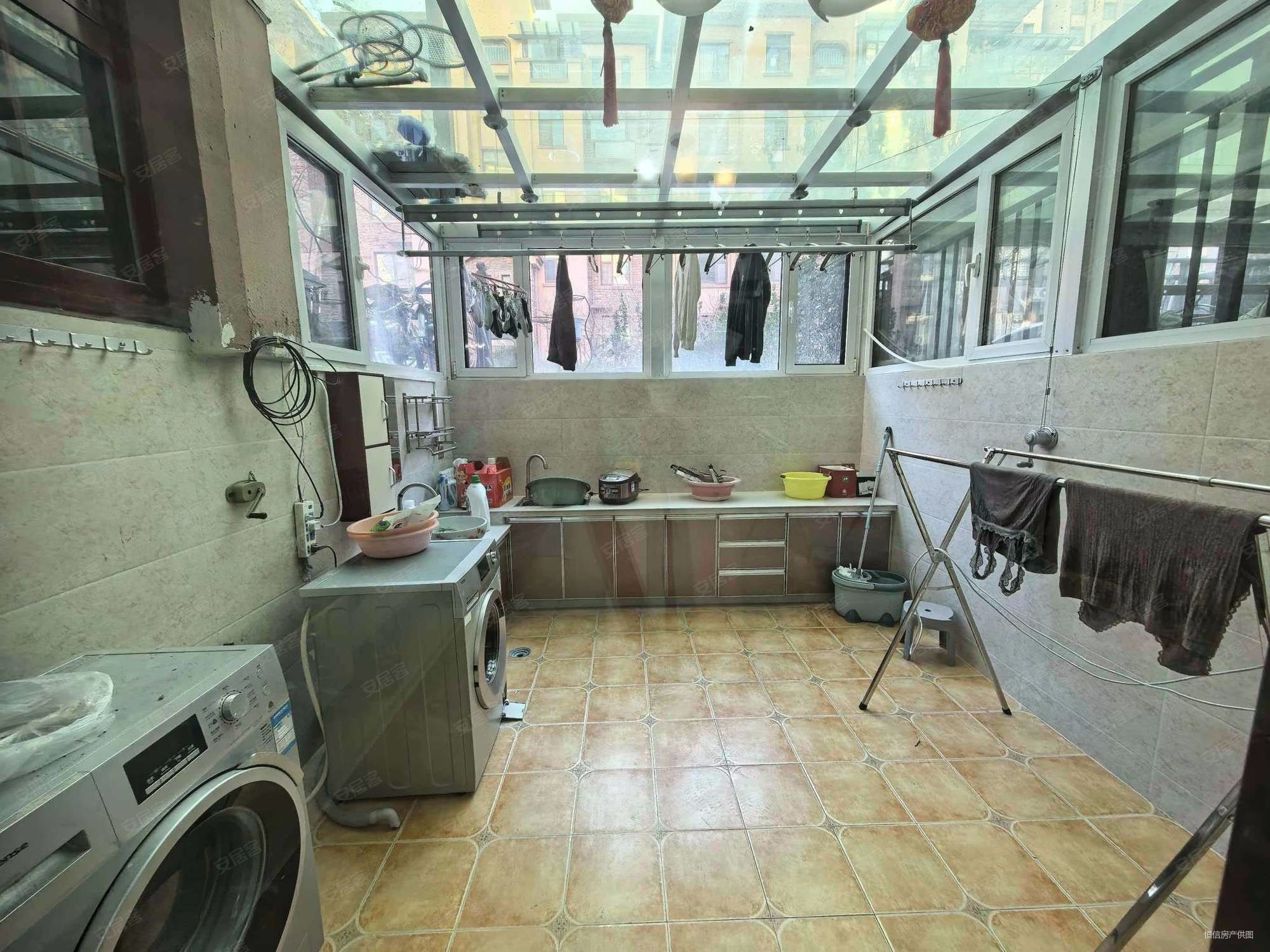 博业宝都华府3室2厅1卫133㎡南99万