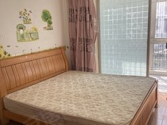 日照东港开发区香樟园二期,一楼,三室两厅,家电家具齐全,拎包入住出租房源真实图片